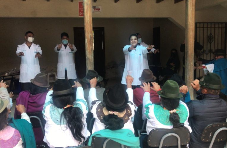Estudiantes de PUCE TEC desarrollaron trabajo de vinculación en la comuna La Rinconada