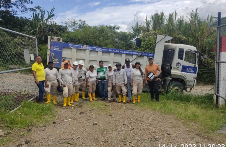 La PUCE Ibarra entregó 5000 plantas al GAD Municipal de Santo Domingo de los Tsáchilas