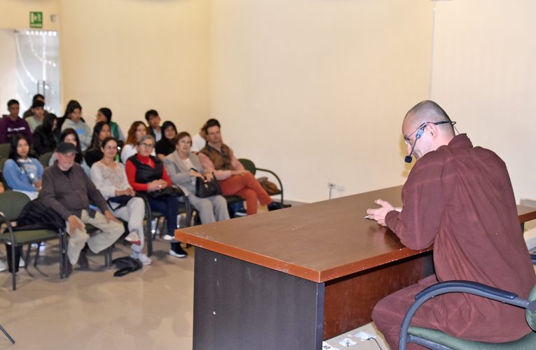 La PUCE Ibarra promovió un espacio de meditación con toda la comunidad