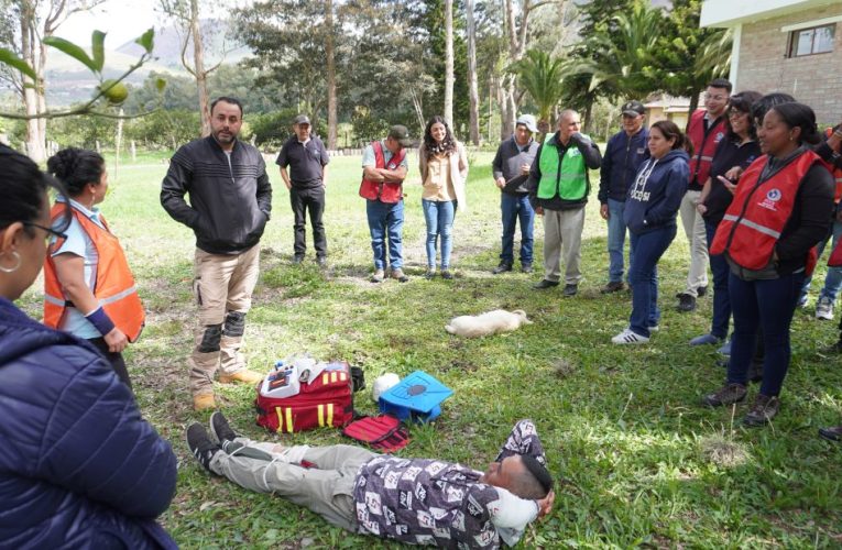 La PUCE-Ibarra fortalece su compromiso con la seguridad: Brigadas de Emergencia se capacitan en diversos frentes