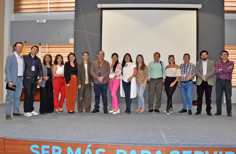 En la PUCE Ibarra se realizaron las conferencias: Competencias digitales del  Periodismo e Impacto Mediático