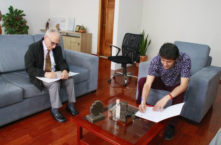 La PUCE Ibarra firmó un convenio interinstitucional con el Gobierno Autónomo Descentralizado Municipal de Santa Ana de Cotacachi