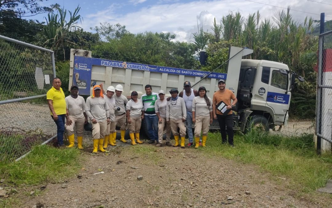 La PUCE Ibarra entregó 5000 plantas al GAD Municipal de Santo Domingo de los Tsáchilas